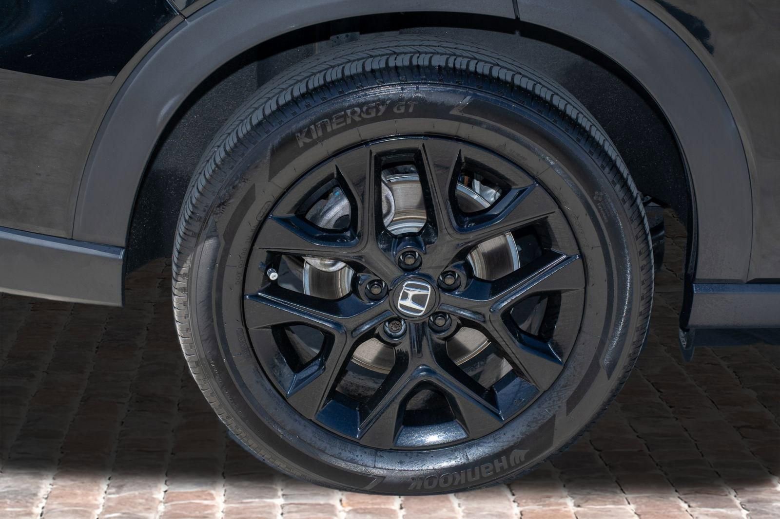 Certified 2025 Honda HR-V Sport image 42