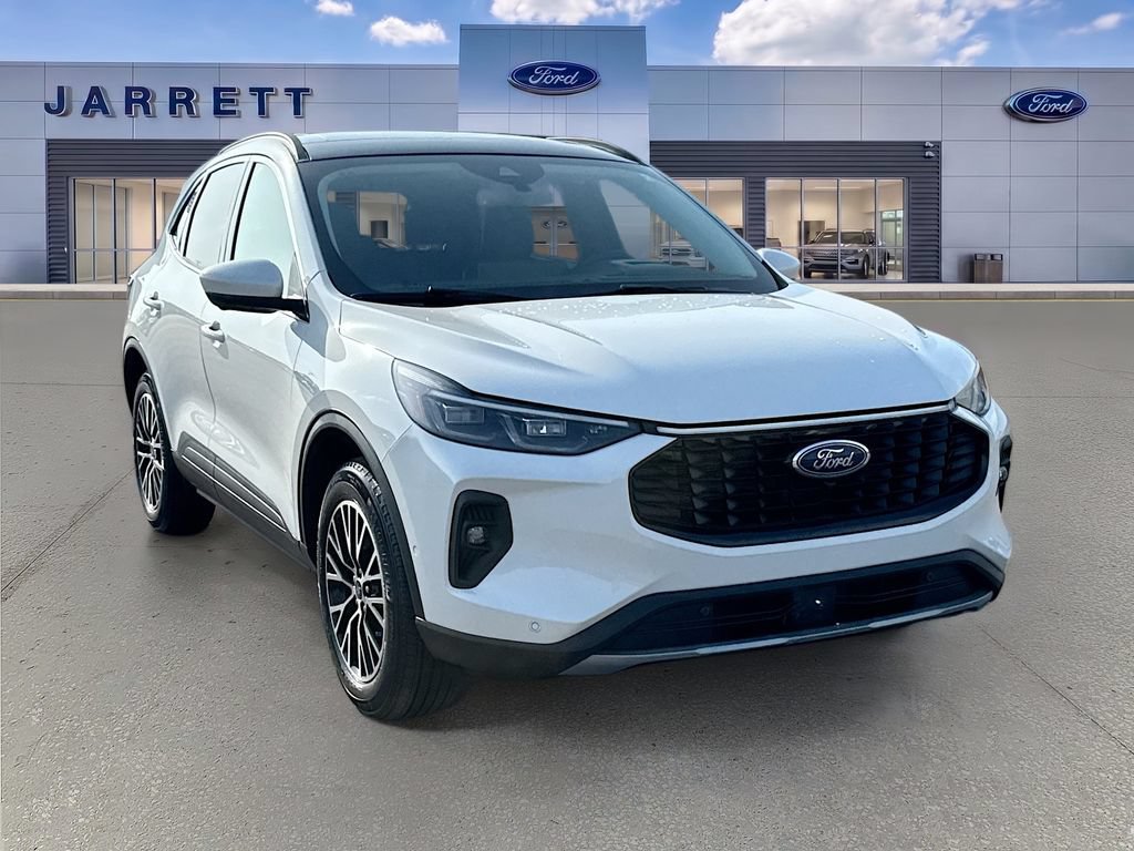 Used 2024 Ford Escape SE w/ PHEV Premium Package