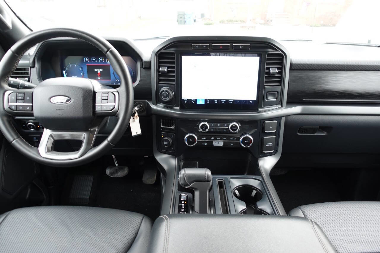 Used 2024 Ford F150 XLT w/ XLT Black Appearance Package image 41