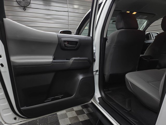 Used 2022 Toyota Tacoma SR AWD/4WD image 32