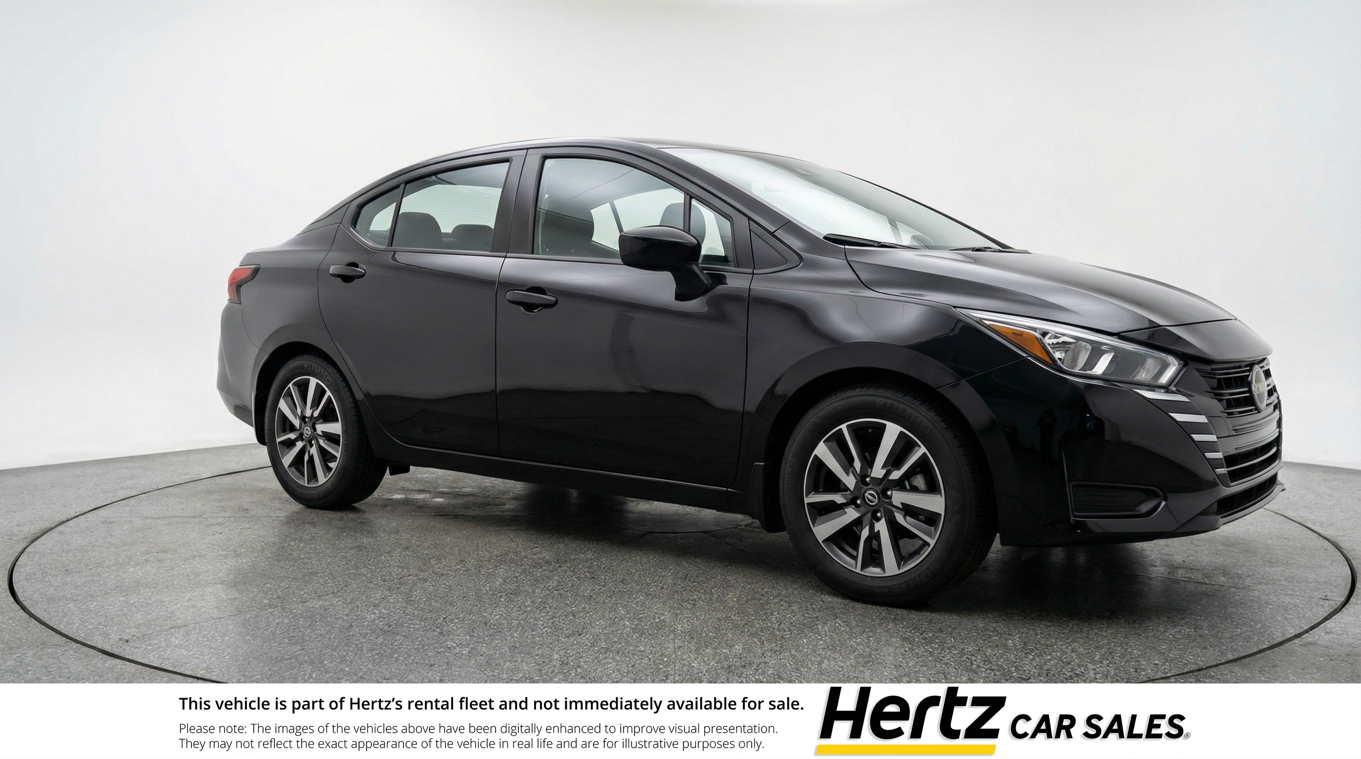 Used 2025 Nissan Versa SV image 1