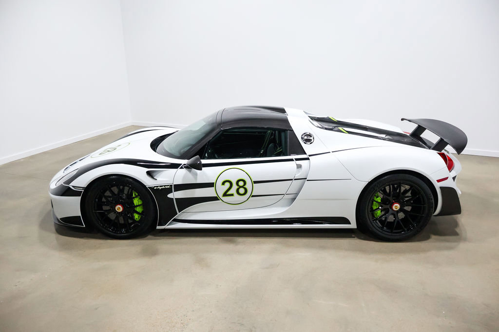 Used 2015 Porsche 918 Spyder image 18