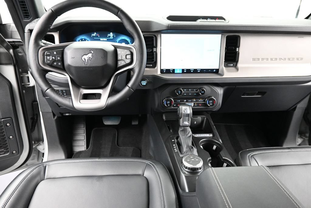 Certified 2026 Ford Bronco Outer Banks AWD/4WD image 11