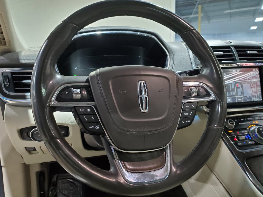 Used 2017 Lincoln Continental Reserve w/ Luxury Package AWD/4WD image 30