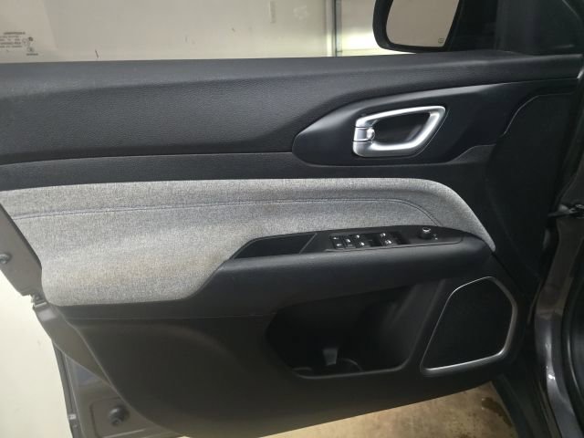 Used 2022 Jeep Compass Latitude w/ Convenience Group image 19