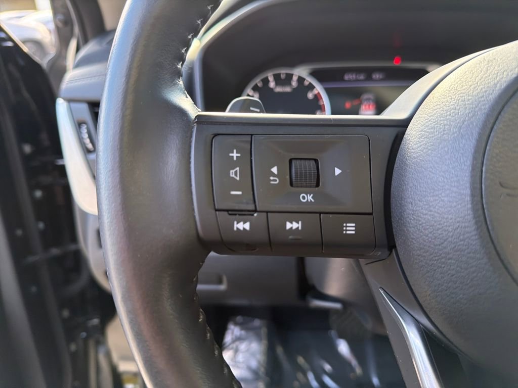 Used 2024 Nissan Rogue SV w/ SV Premium Package image 23