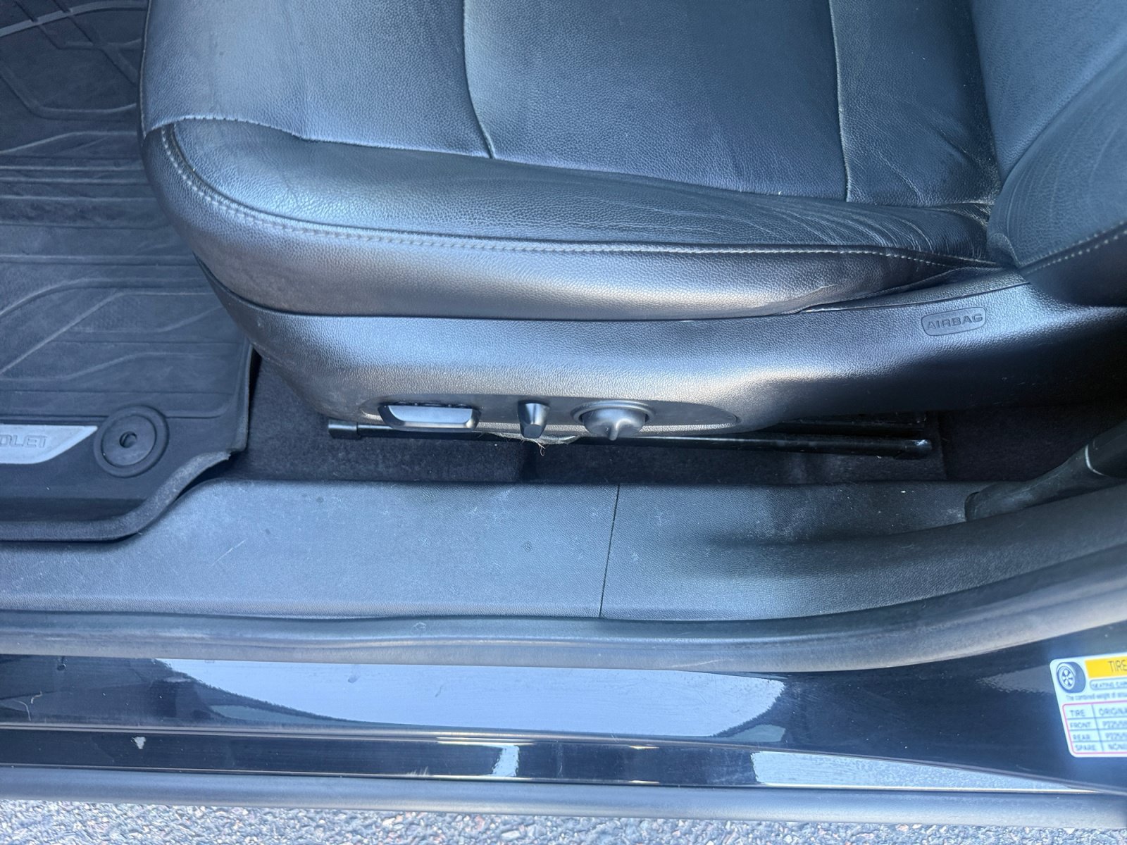 Used 2018 Chevrolet Malibu Hybrid w/ Leather Package FWD image 15
