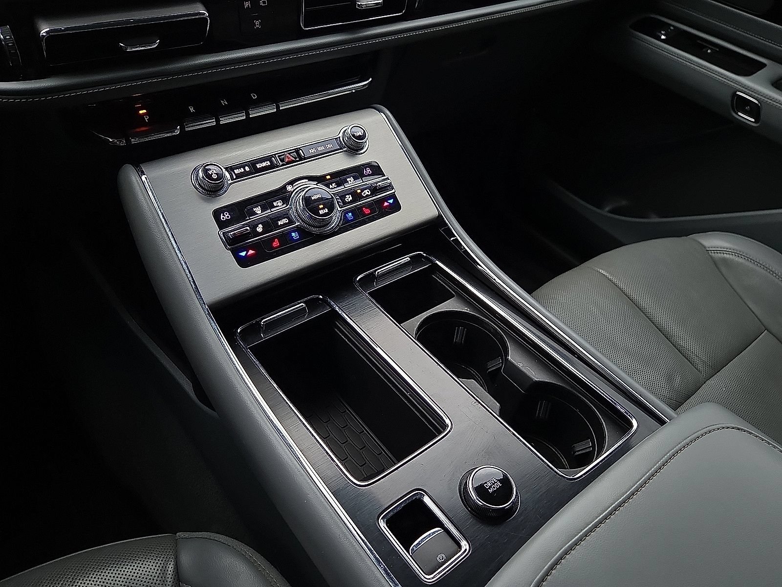Used 2020 Lincoln Aviator Reserve w/ Elements Package Plus AWD/4WD image 25