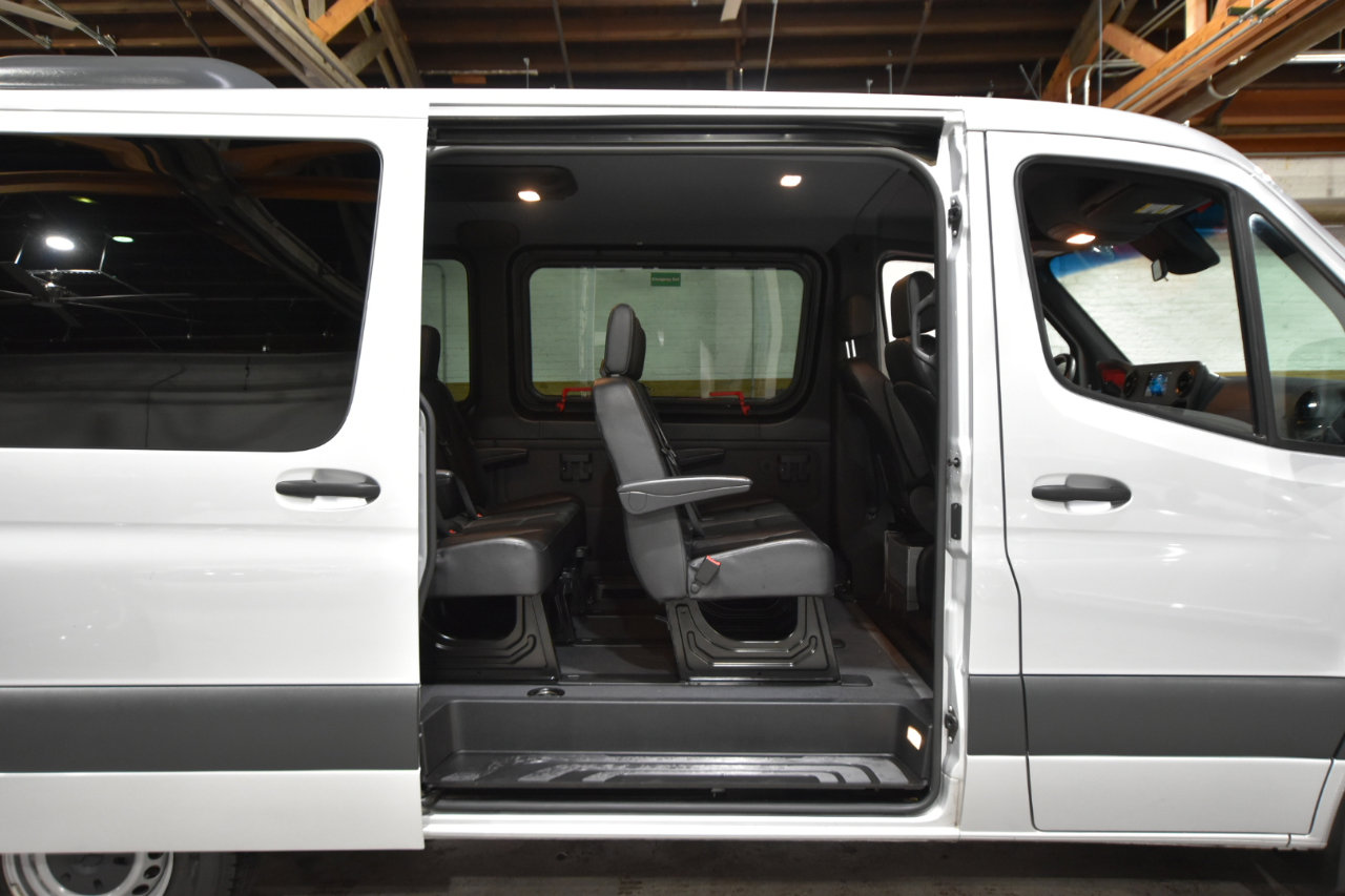 Used 2021 Mercedes-Benz Sprinter 2500 image 39