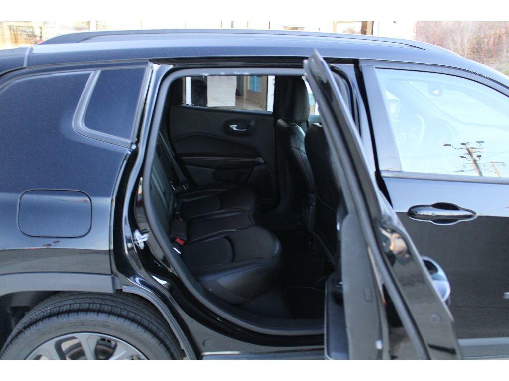 Certified 2021 Jeep Compass Latitude image 17