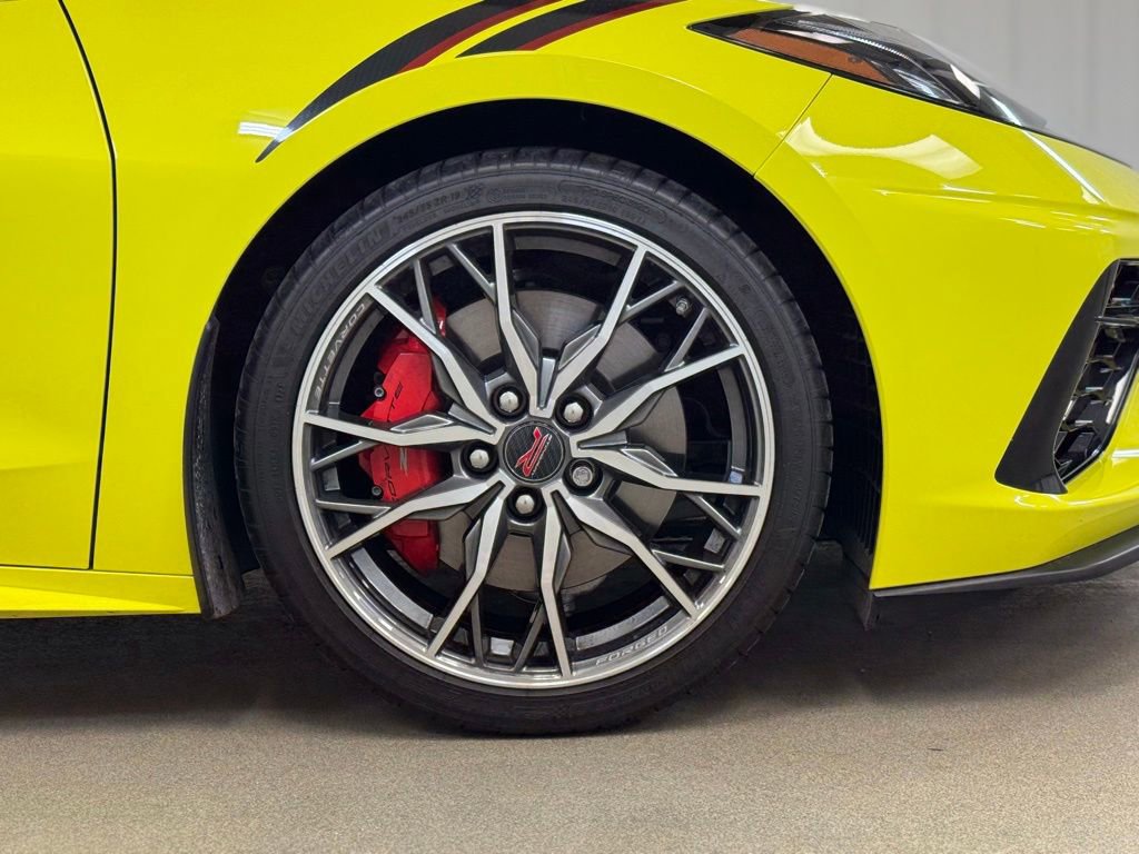 Used 2024 Chevrolet Corvette Stingray Premium Cpe w/ Z51 Performance Package RWD image 4