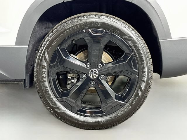 New 2026 Volkswagen Taos SE AWD/4WD image 31
