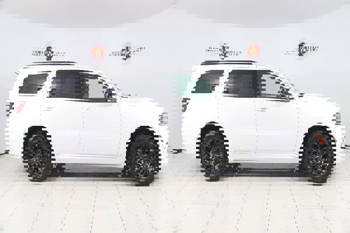 Used 2025 Dodge Durango GT image 2