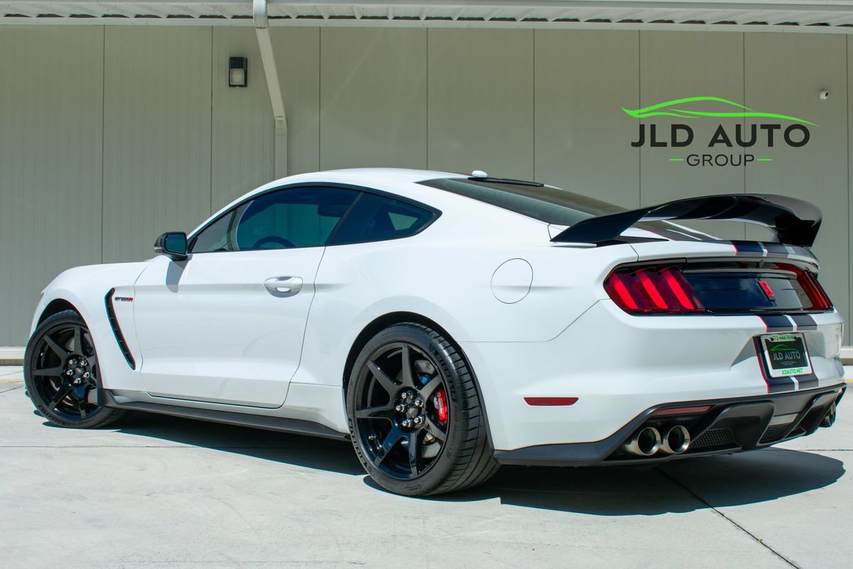 Used 2019 Ford Mustang Shelby GT350R w/ GT350R Equipment Group 920A RWD image 4
