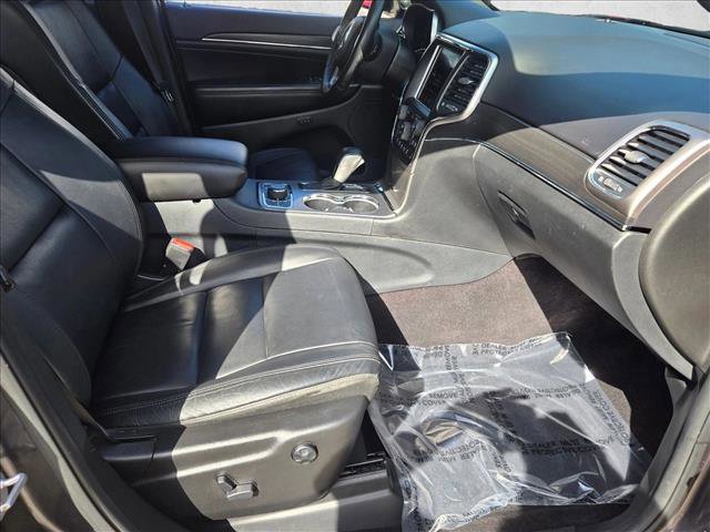 Used 2018 Jeep Grand Cherokee Limited w/ Trailer Tow Group IV image 19