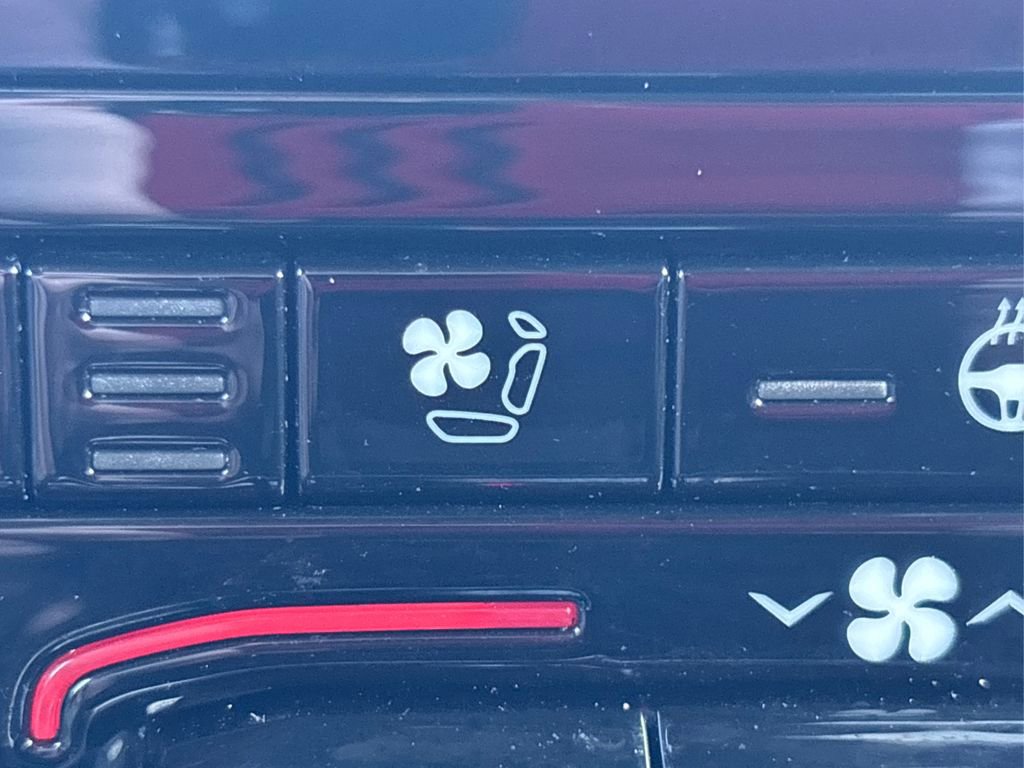 Used 2022 Jeep Grand Cherokee Limited 4xe w/ Luxury Tech Group II image 43