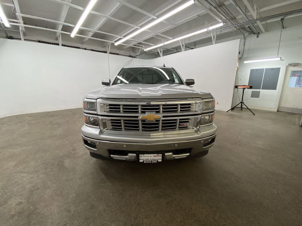 Used 2015 Chevrolet Silverado 1500 LTZ Z71 w/ LTZ Plus Package AWD/4WD image 9