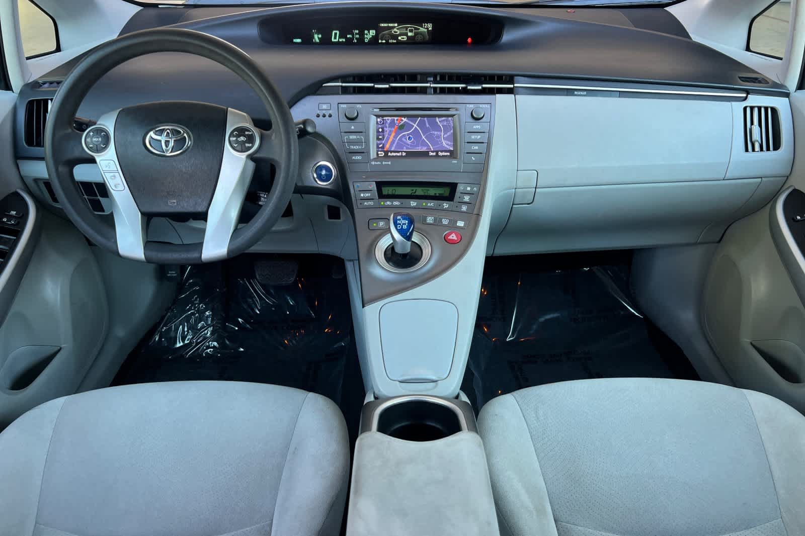 Used 2015 Toyota Prius Three FWD image 3