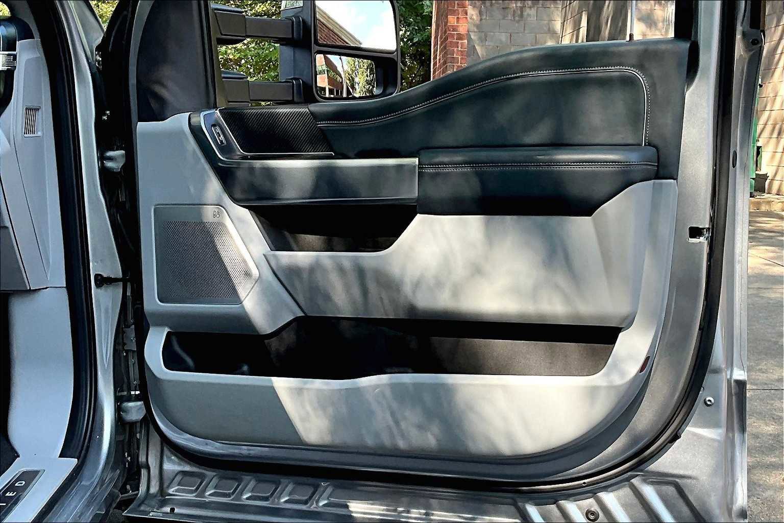 Used 2024 Ford F450 Limited image 22