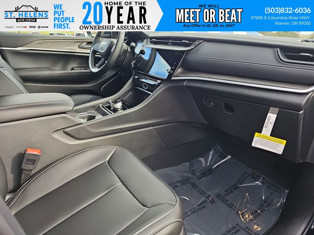 New 2026 Jeep Grand Cherokee L Limited w/ Trailer Tow Package image 24