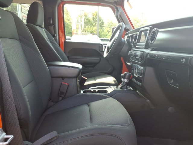 Certified 2023 Jeep Wrangler Sport AWD/4WD image 11