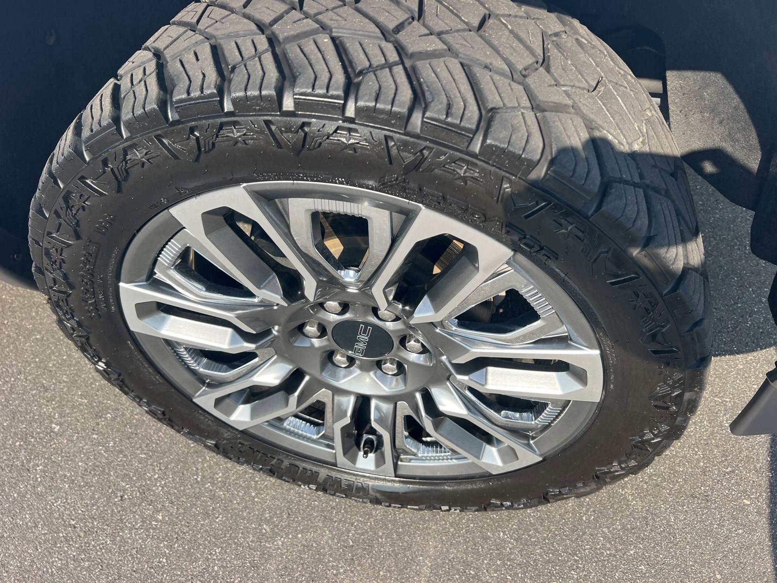 Used 2018 GMC Sierra 1500 SLT image 12