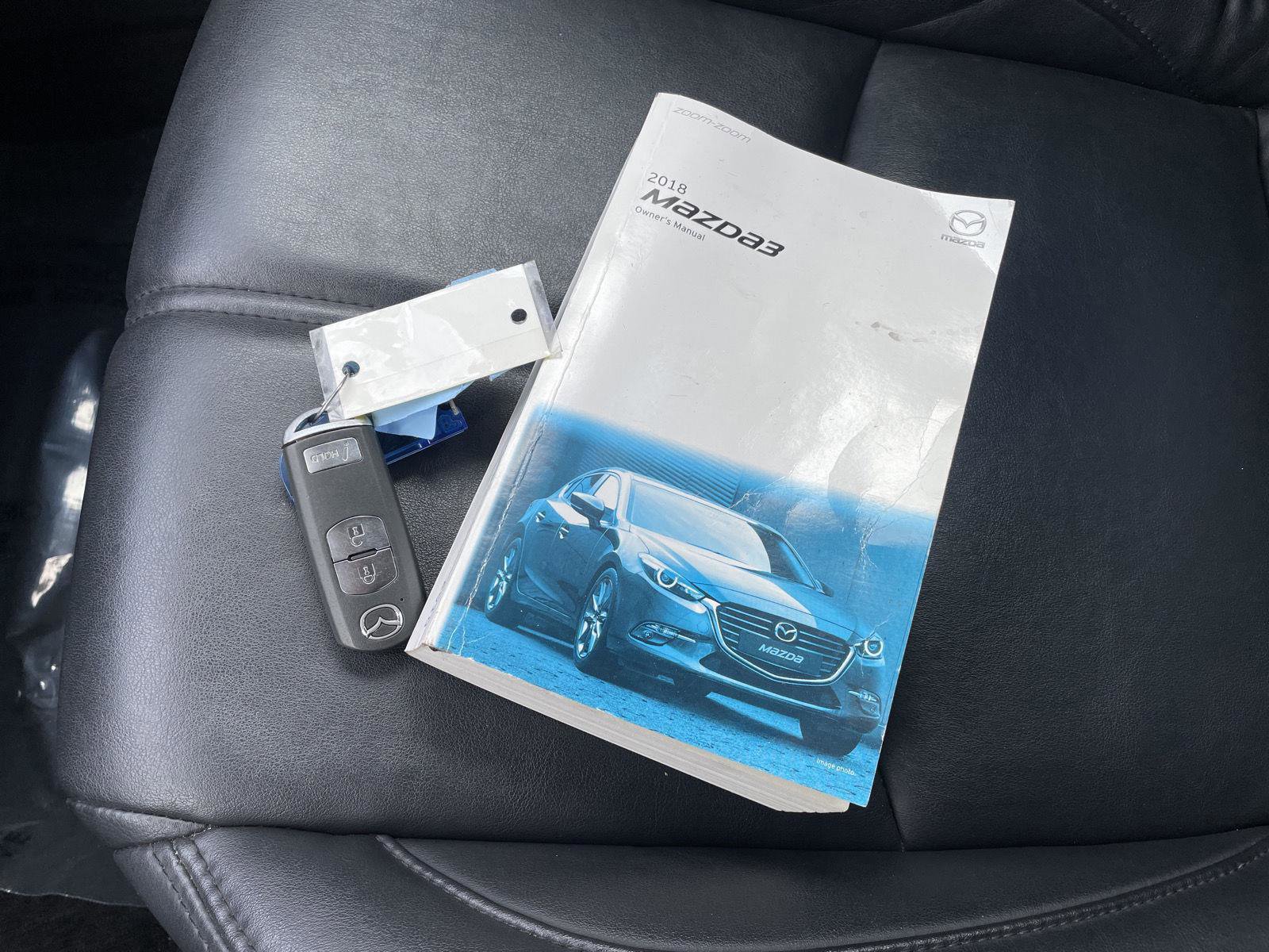 Used 2018 MAZDA MAZDA3 Touring image 13