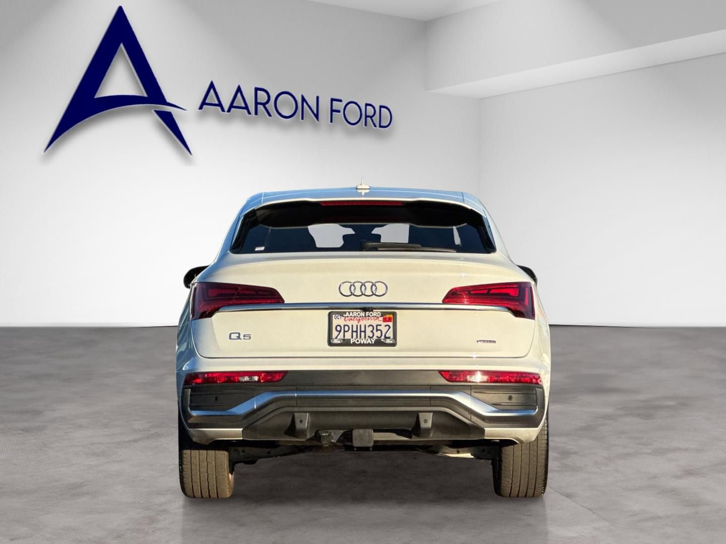 Used 2024 Audi Q5 2.0T Prestige w/ Prestige Package AWD/4WD image 5