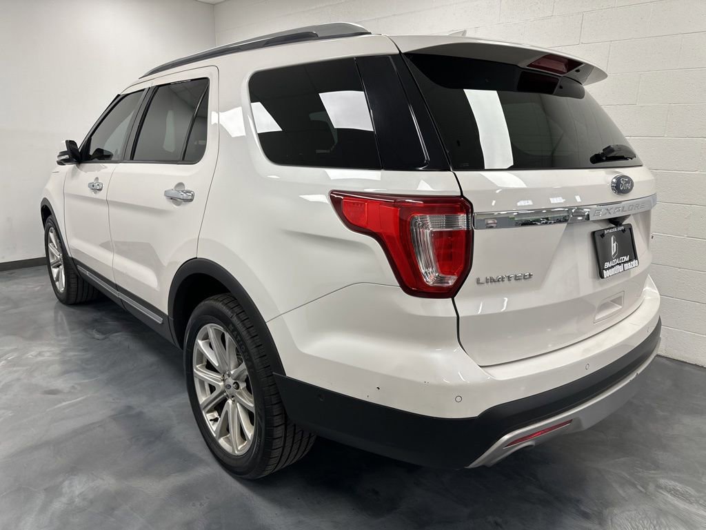 Used 2016 Ford Explorer Limited w/ Equipment Group 301A AWD/4WD image 10
