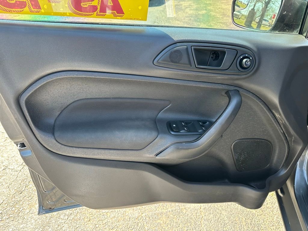 Used 2019 Ford Fiesta SE image 11