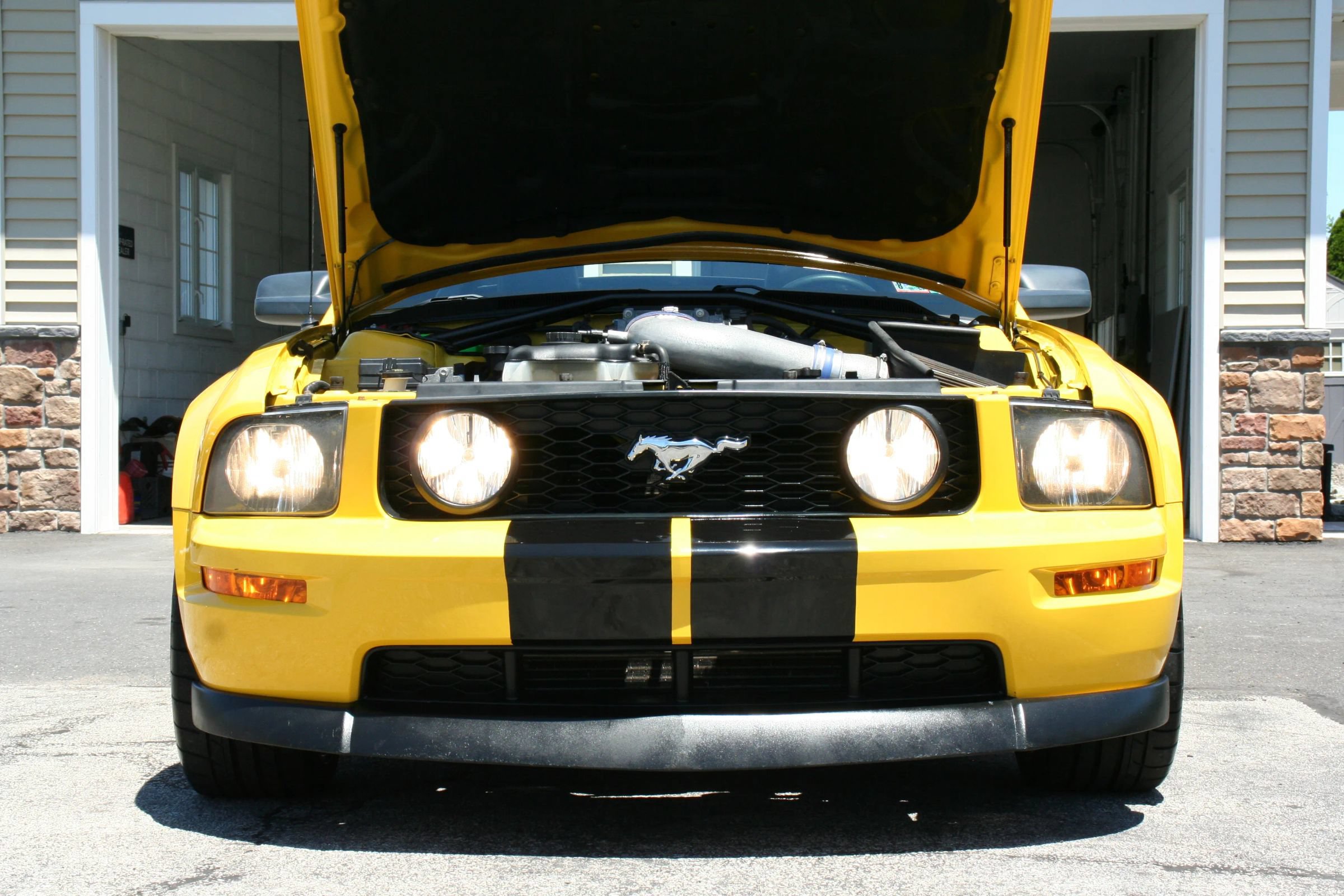 Used 2006 Ford Mustang GT Premium RWD image 2