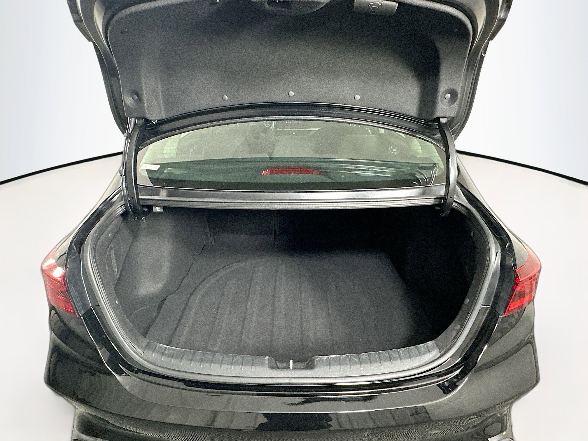 Used 2024 Kia Forte LXS image 27