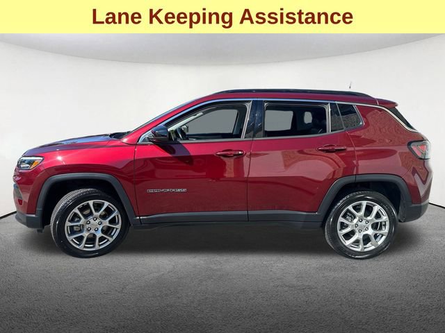 Used 2022 Jeep Compass Latitude w/ Sun and Sound Group image 6