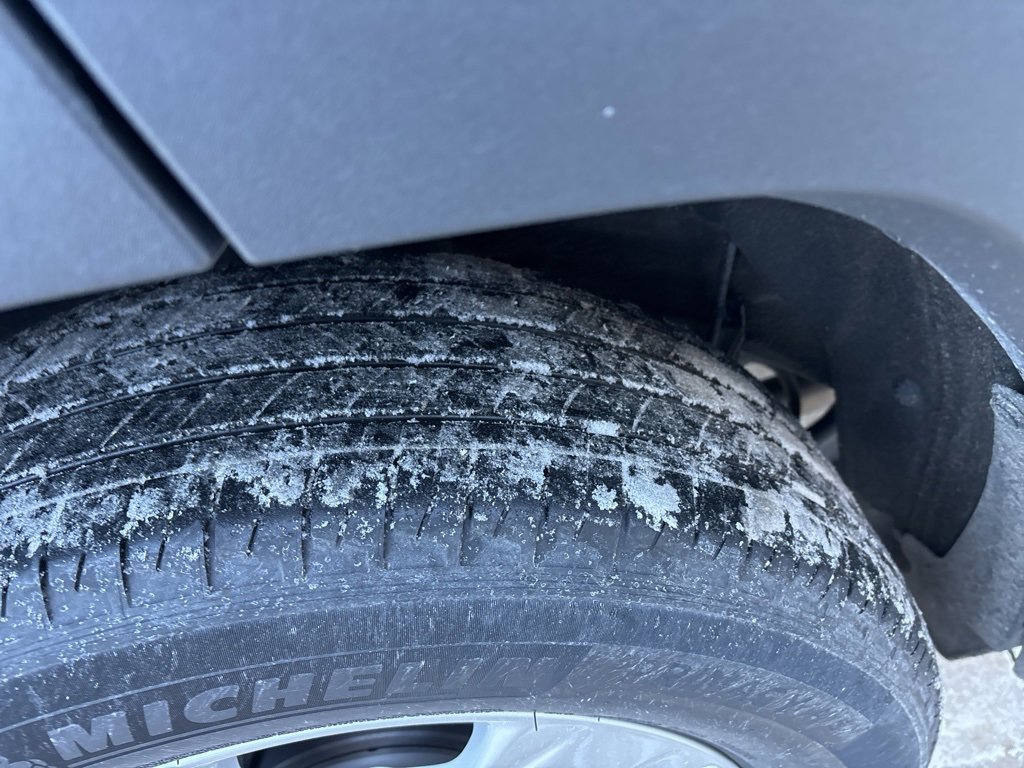 Used 2021 Toyota RAV4 XLE w/ Convenience Package image 14