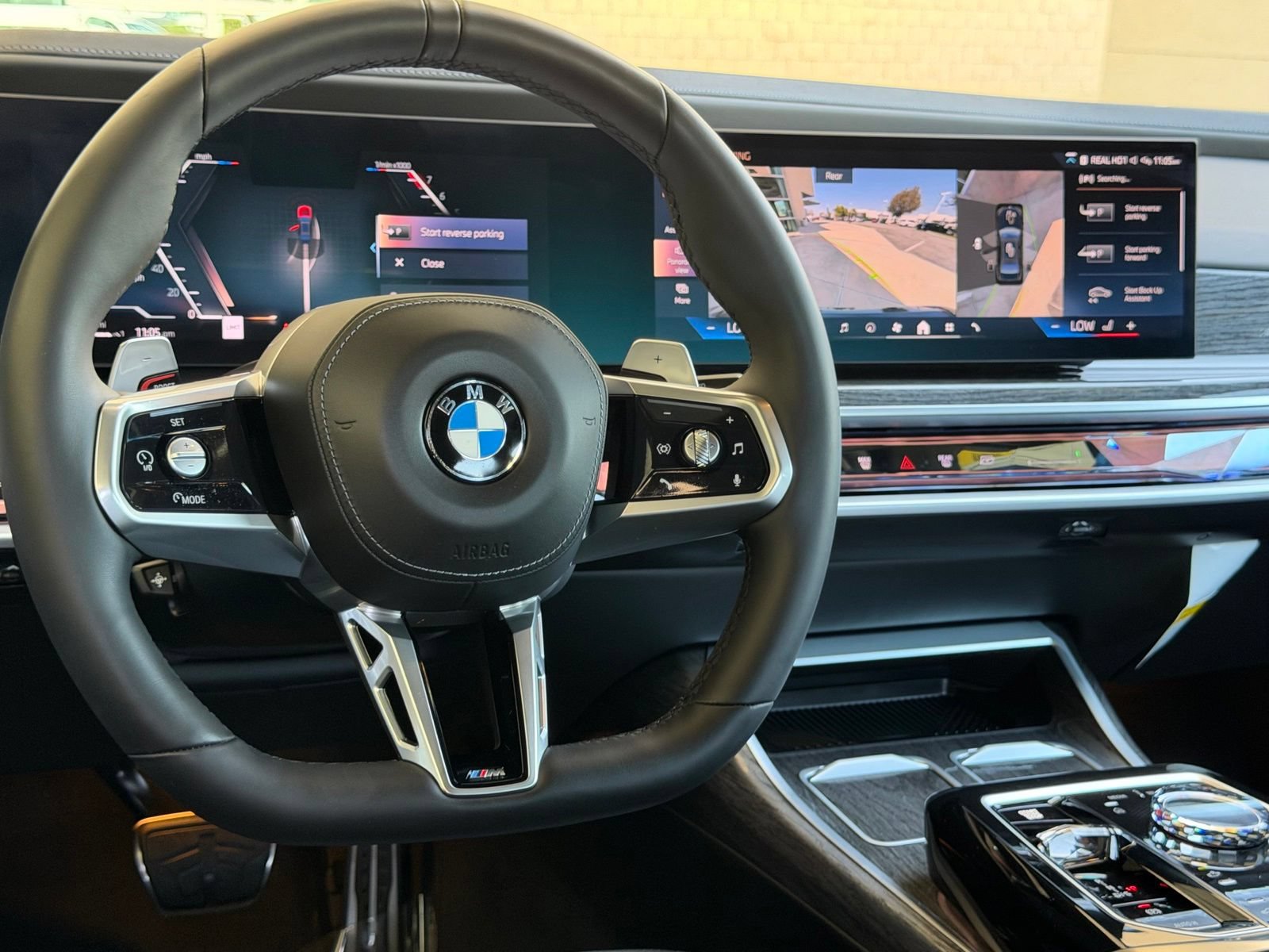 Used 2025 BMW 740i xDrive w/ Premium Package AWD/4WD image 33
