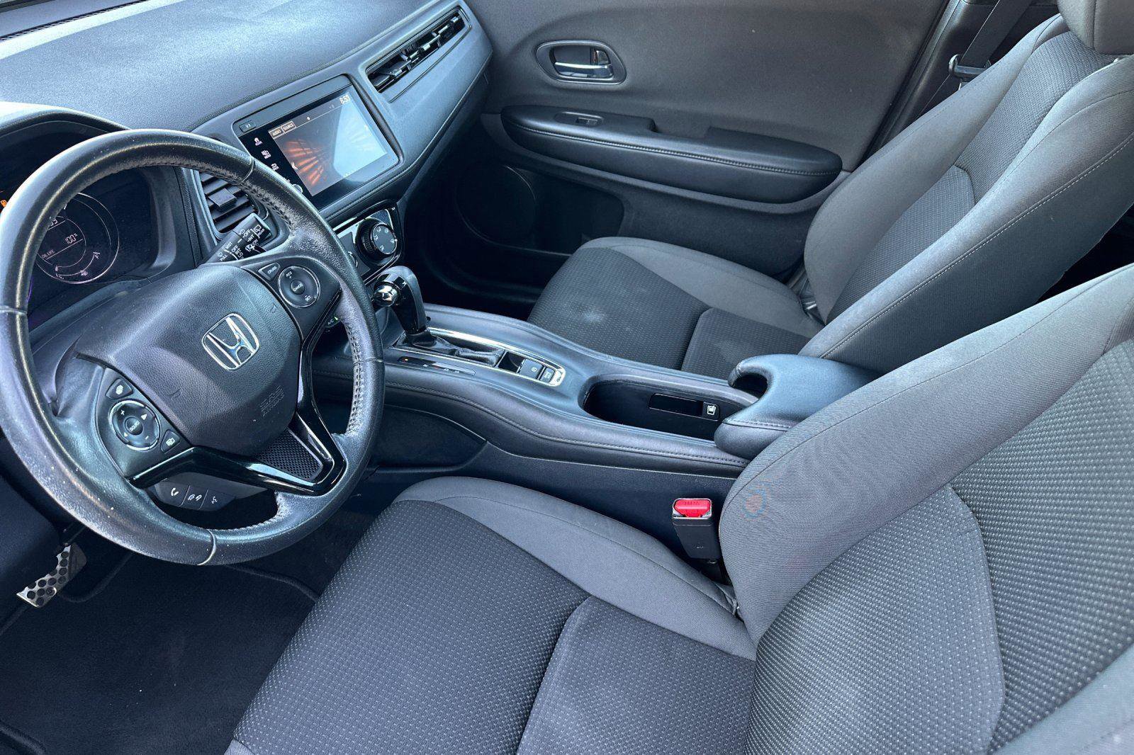 Used 2020 Honda HR-V Sport image 9