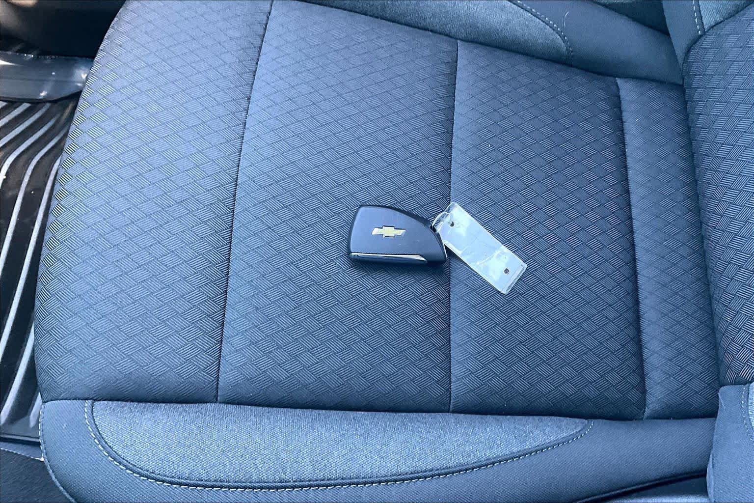 Used 2023 Chevrolet Silverado 1500 Custom AWD/4WD image 14
