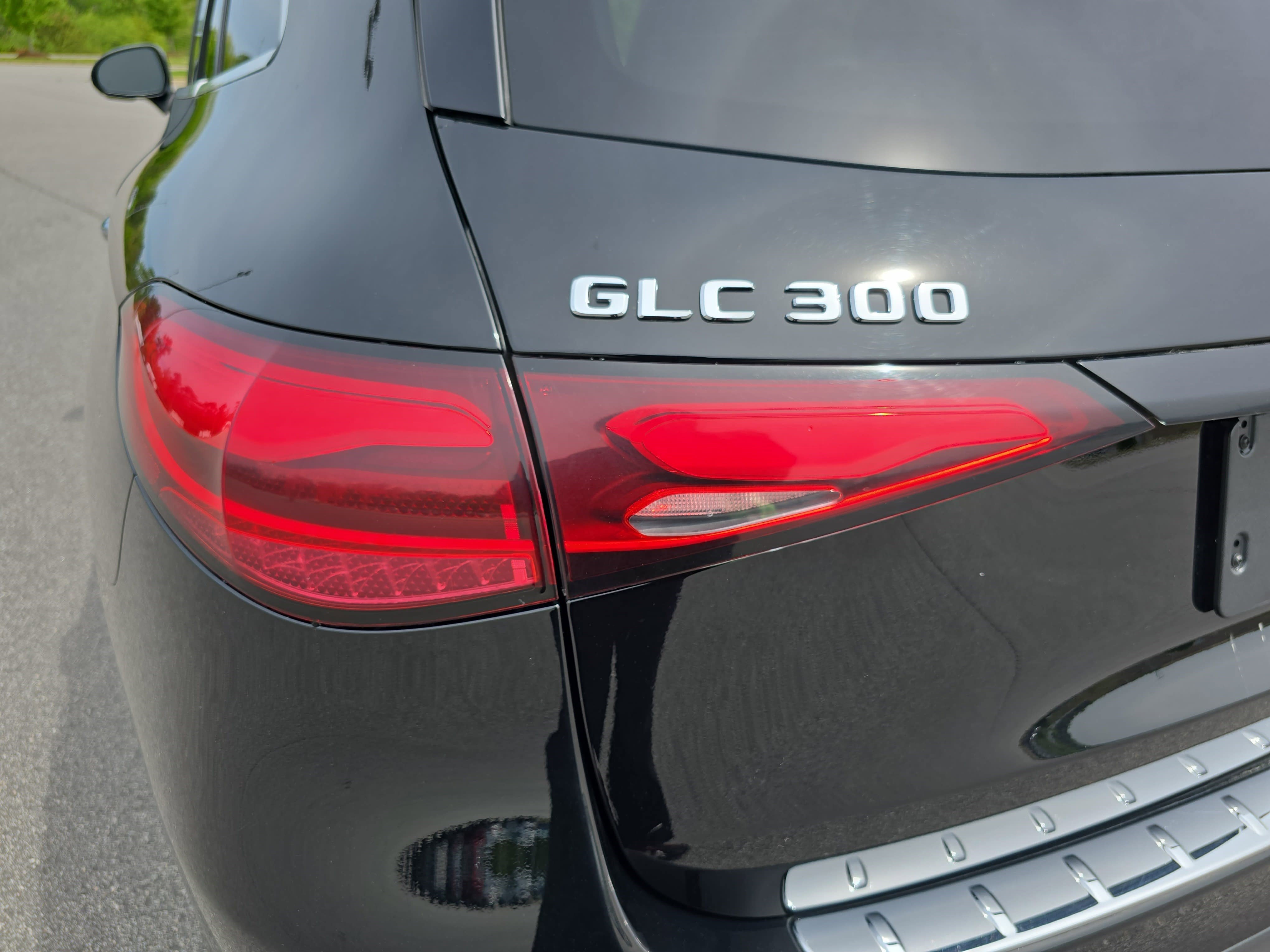 Used 2023 Mercedes-Benz GLC 300 4MATIC image 34