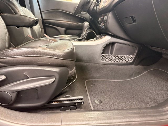 Used 2021 Jeep Compass Latitude AWD/4WD image 29