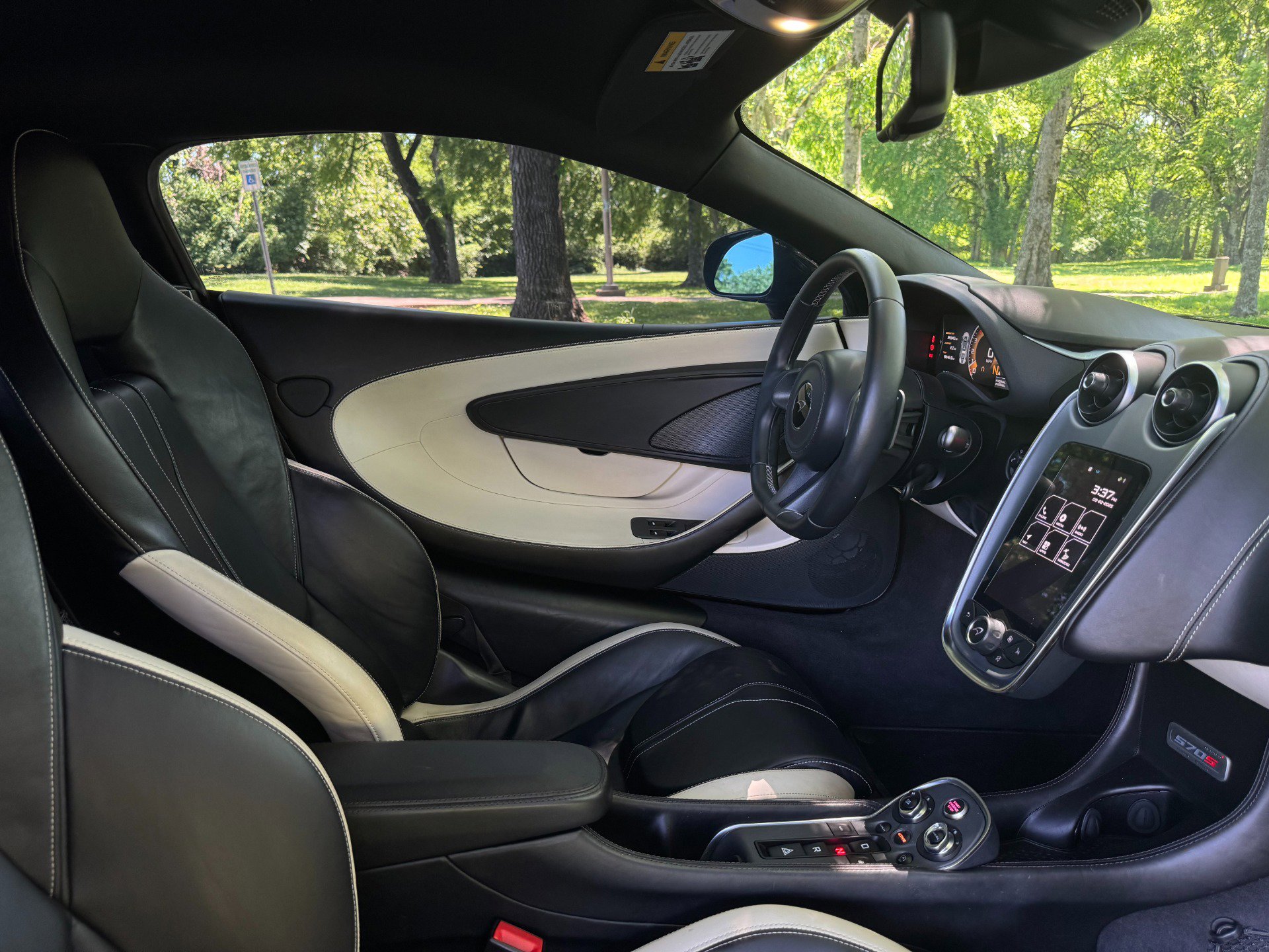 Used 2017 McLaren 570S Coupe image 63