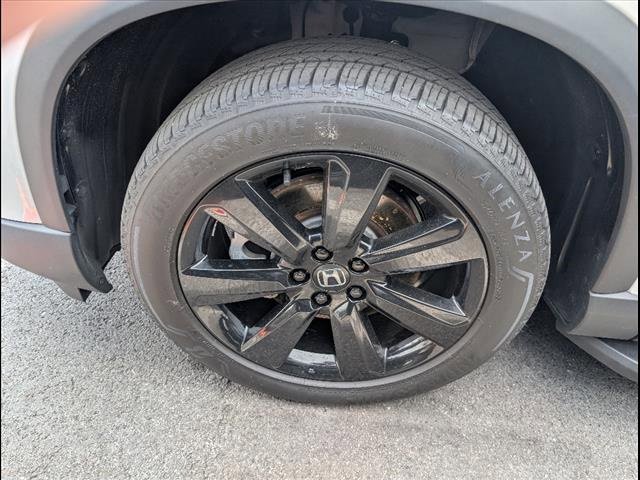 Used 2025 Honda Pilot Black Edition image 5