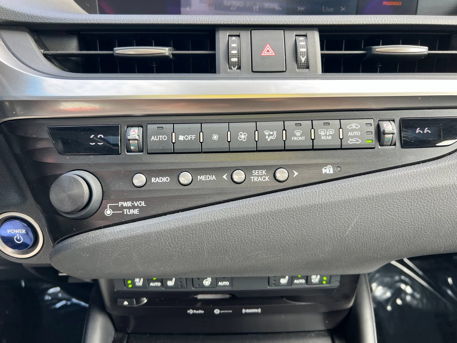 Used 2020 Lexus ES 300h w/ Premium Package FWD image 50