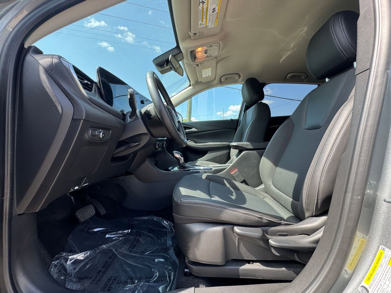 Used 2025 Buick Encore GX Preferred image 23