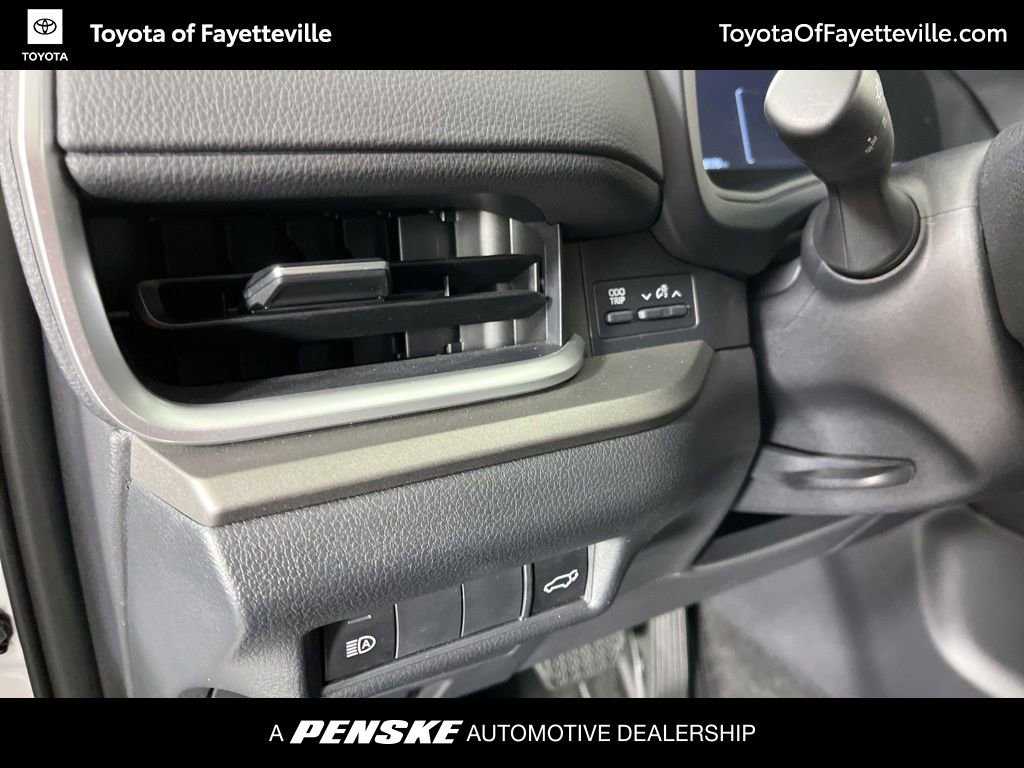 Used 2025 Toyota Grand Highlander AWD image 29