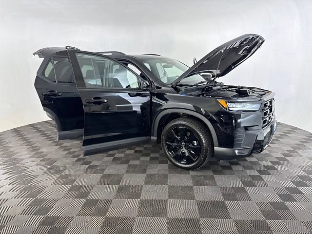 Certified 2026 Honda Pilot Black Edition image 15