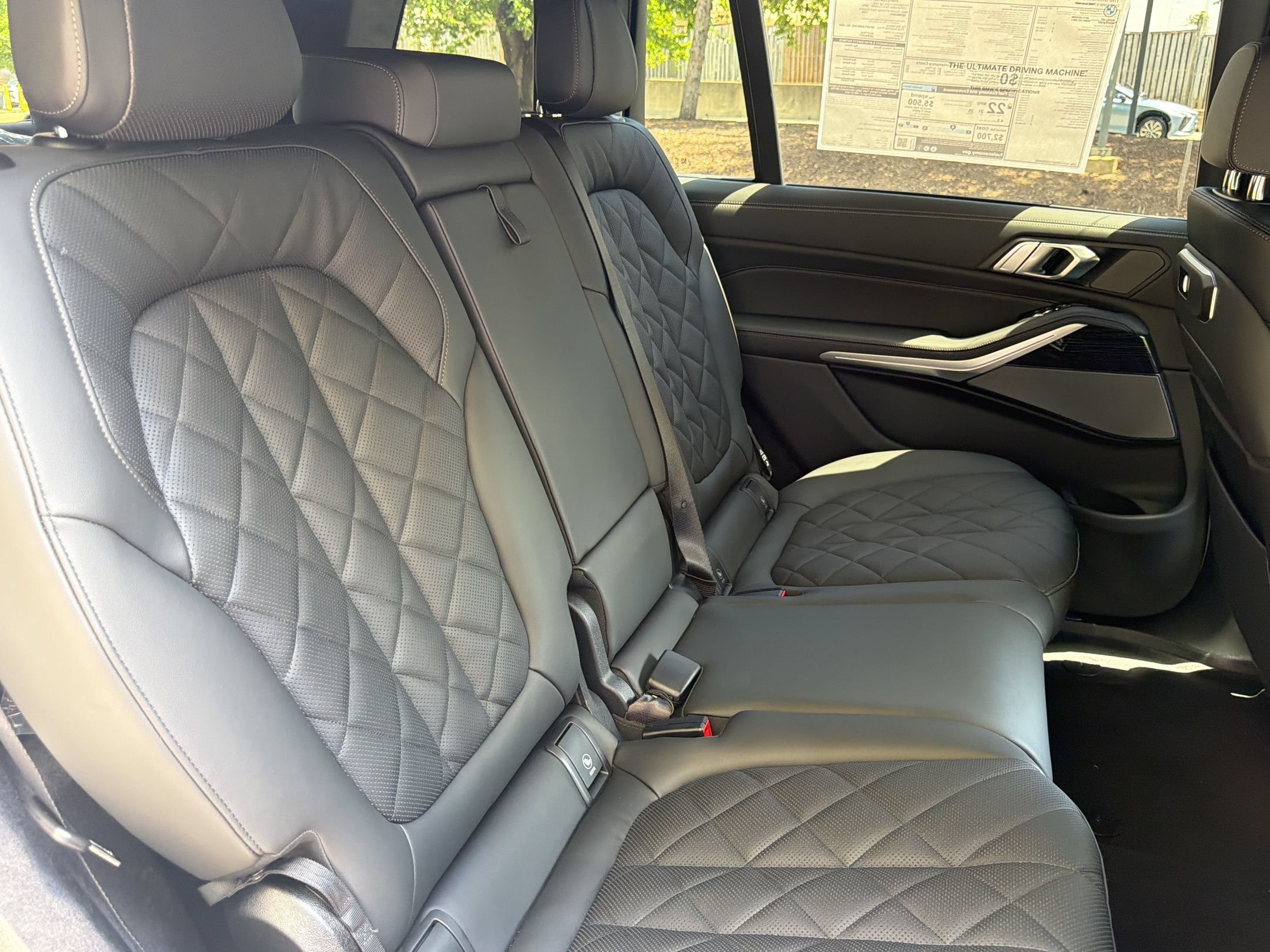 Used 2027 BMW X7 xDrive40i w/ M Sport Package AWD/4WD image 32