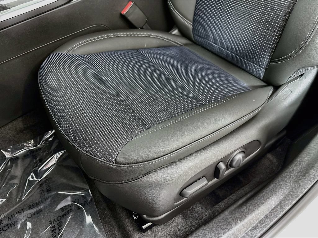 New 2026 Buick Envista Sport Touring w/ Convenience I Package FWD image 18