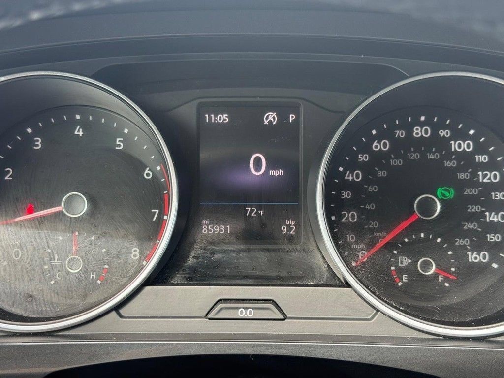 Used 2018 Volkswagen Tiguan SE AWD/4WD image 23