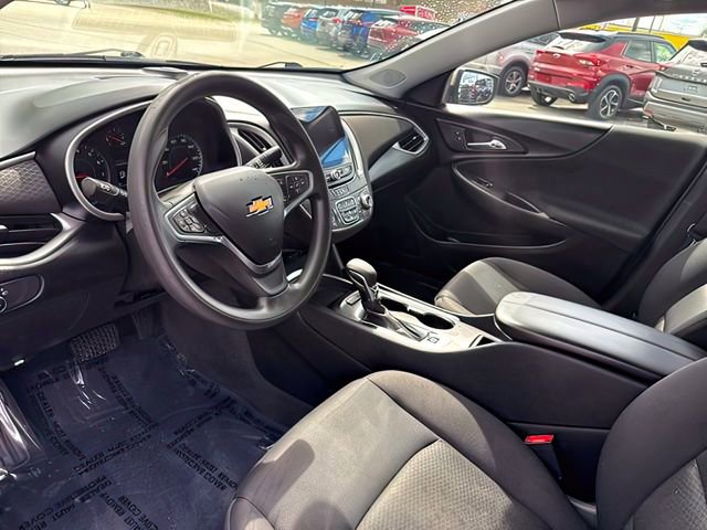 Used 2022 Chevrolet Malibu LT FWD image 16