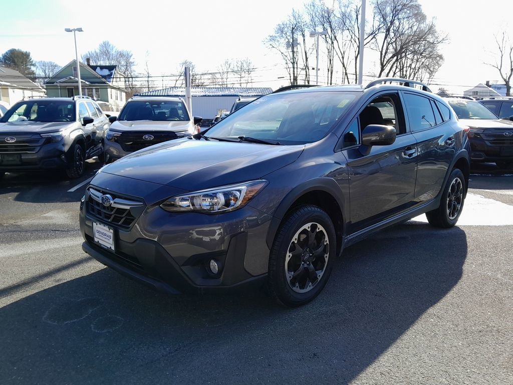 Used 2022 Subaru Crosstrek 2.0i Premium w/ Moonroof Package image 3